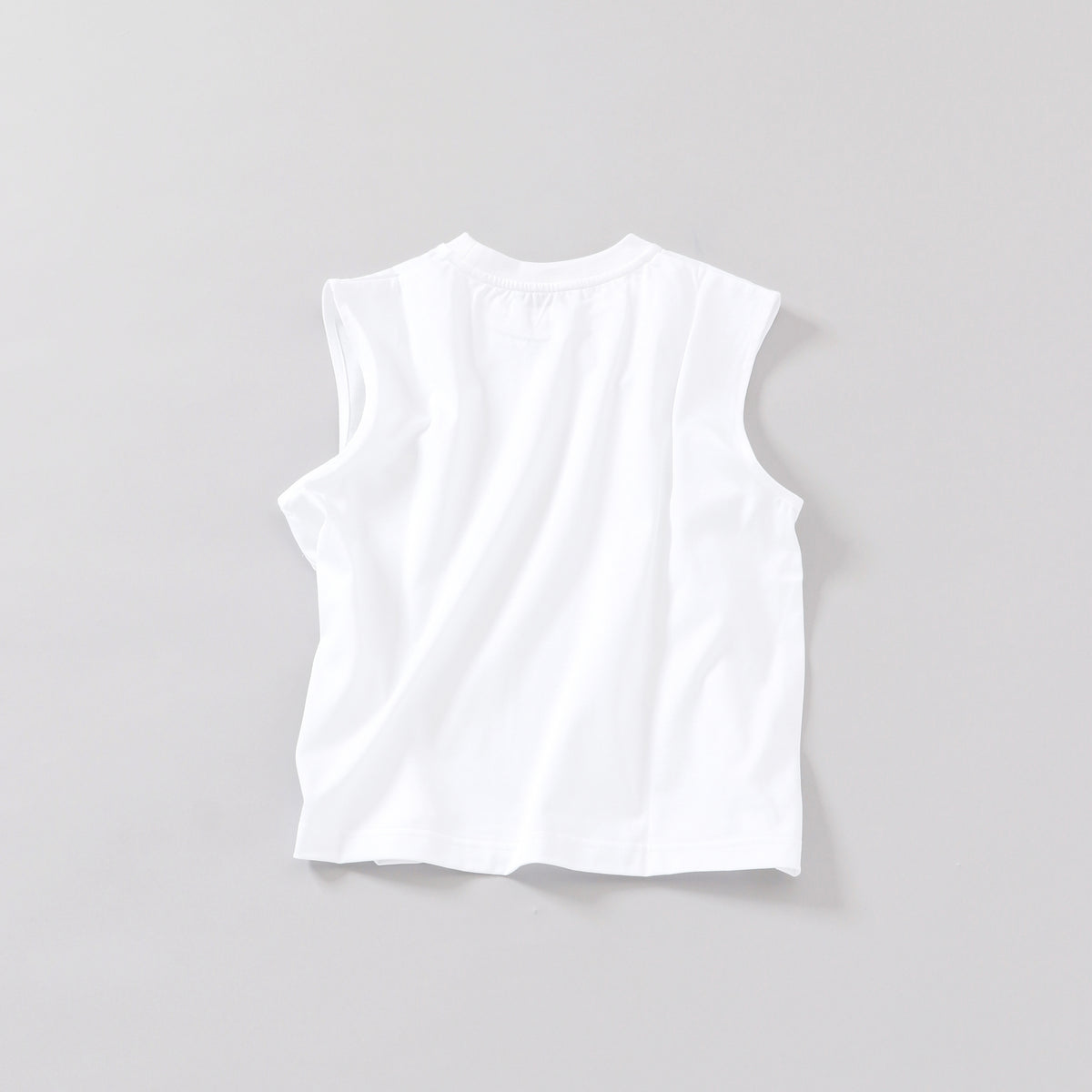 sleeveless / short