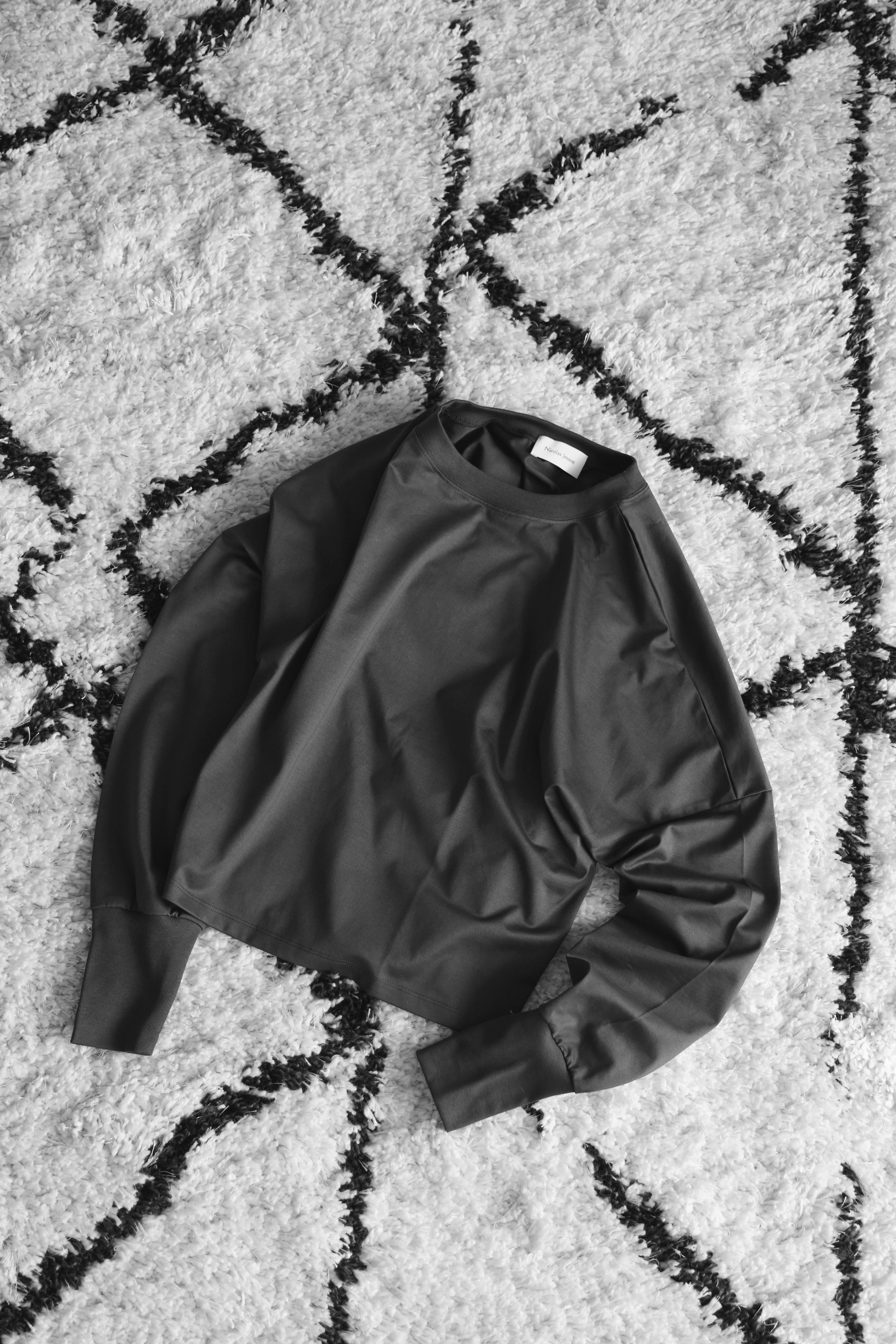 wide long sleeve