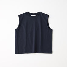 sleeveless / short