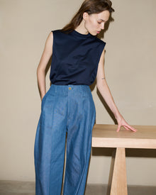 sleeveless / short