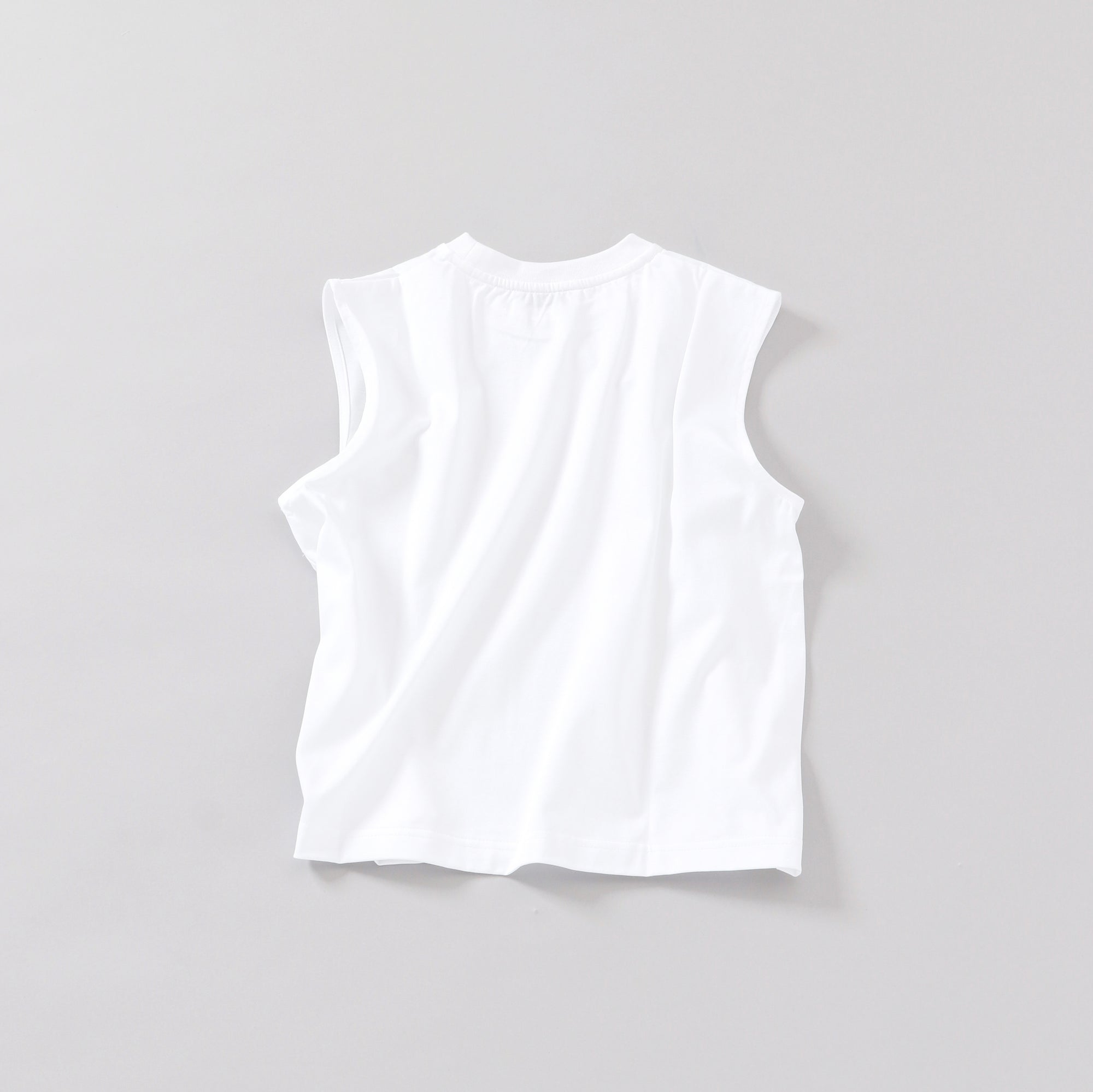 sleeveless / short