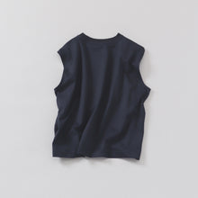sleeveless / short