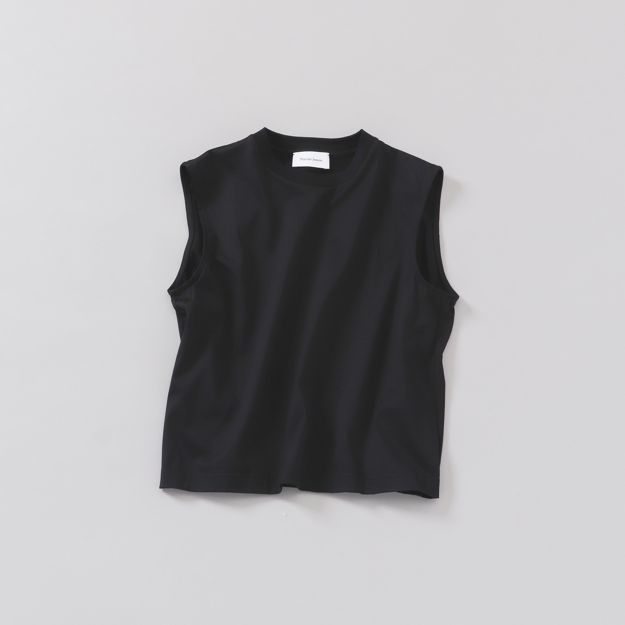 sleeveless / short