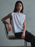 sleeveless / short