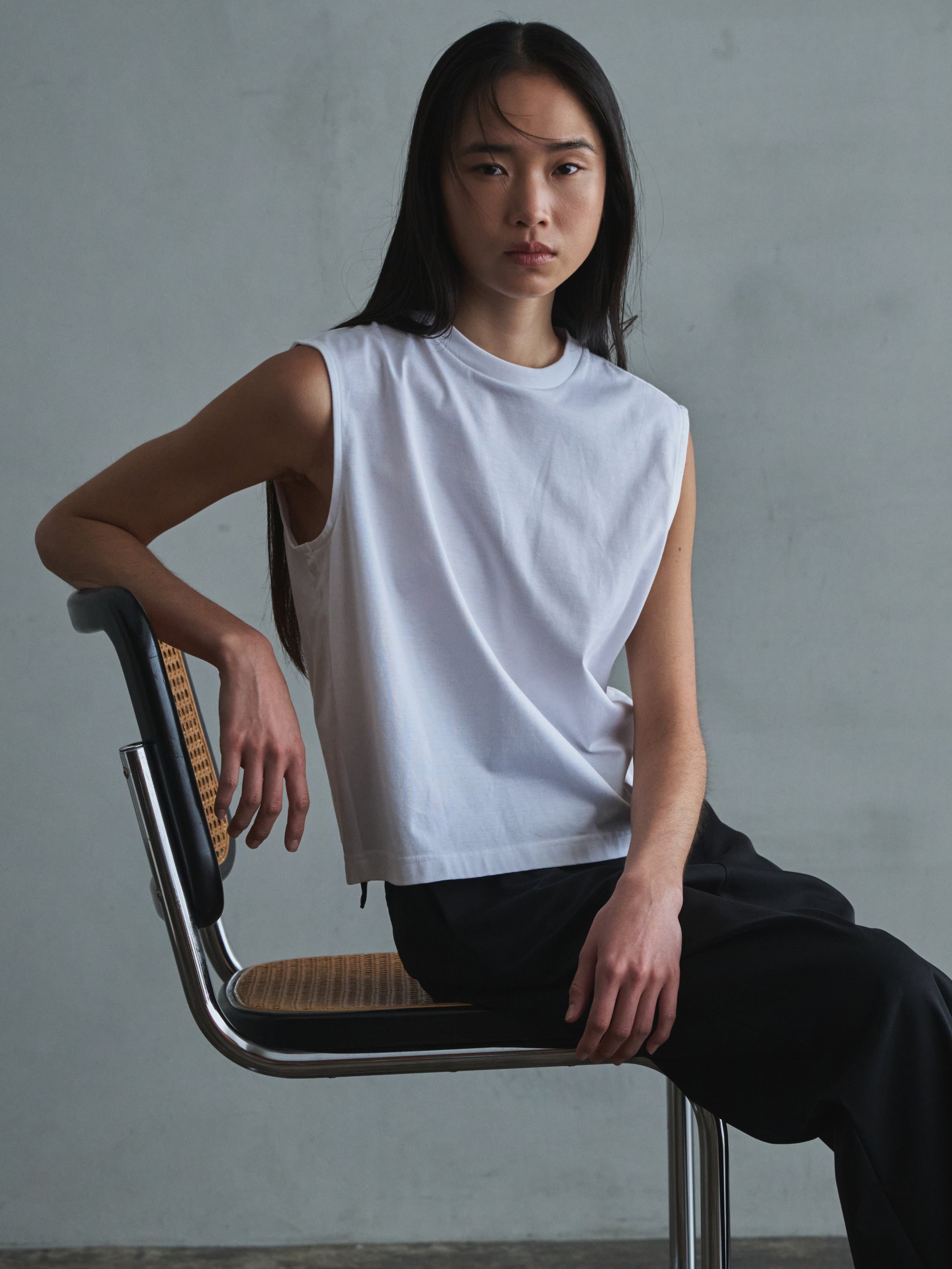 sleeveless / short