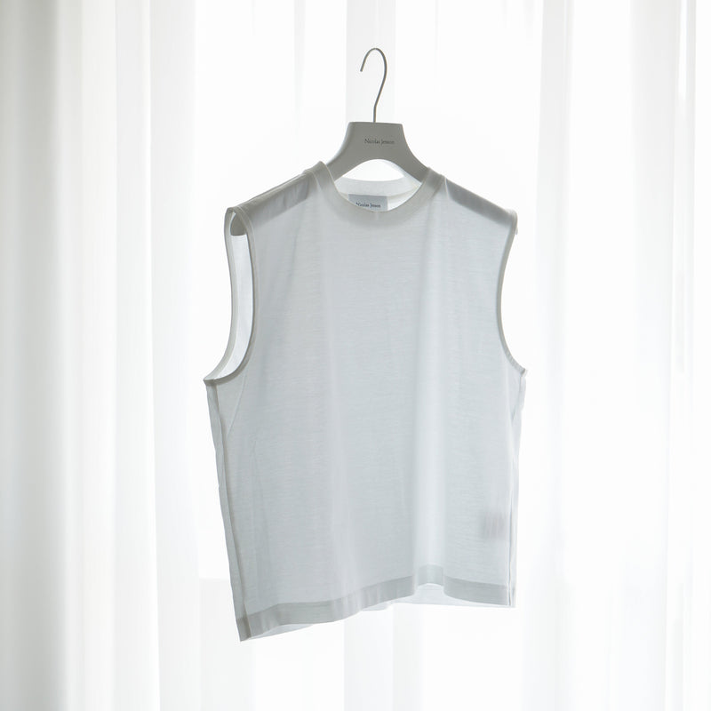 sleeveless / short